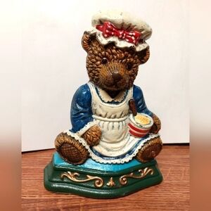 Vintage Shudehill Giftware Cast Iron Mama Bear Door Stop